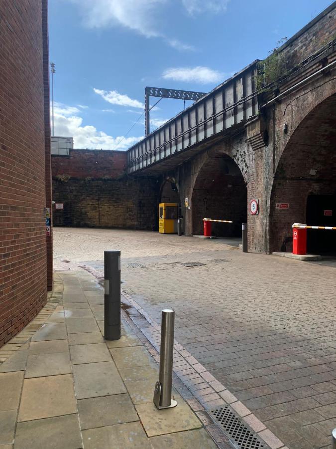2 Bed Apartment In Granary Wharf Leeds Leeds  Exterior photo